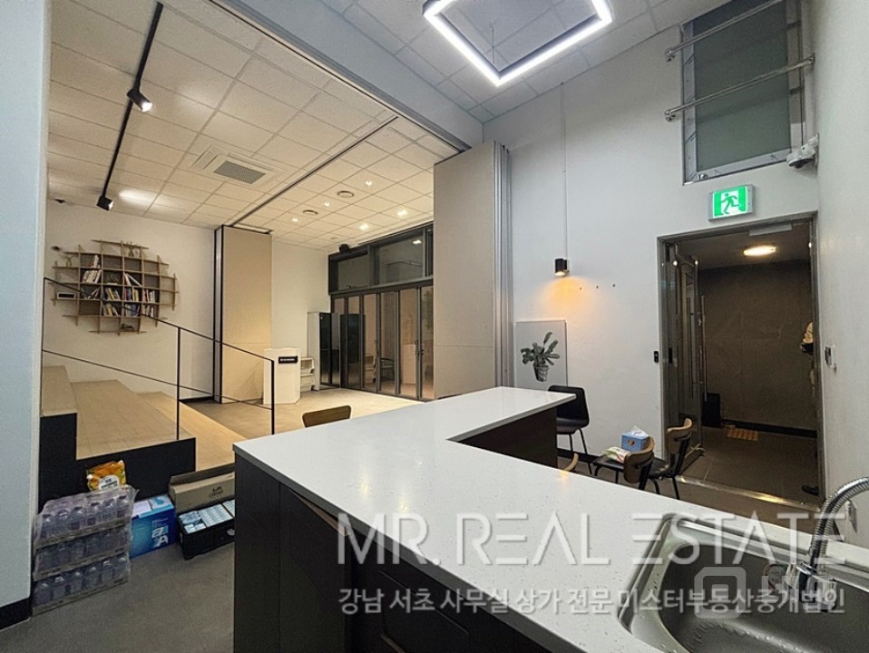 실사진 선릉역인근 학원라인 주차10대 통사옥 S급인테리어 매물의 4번째 사진