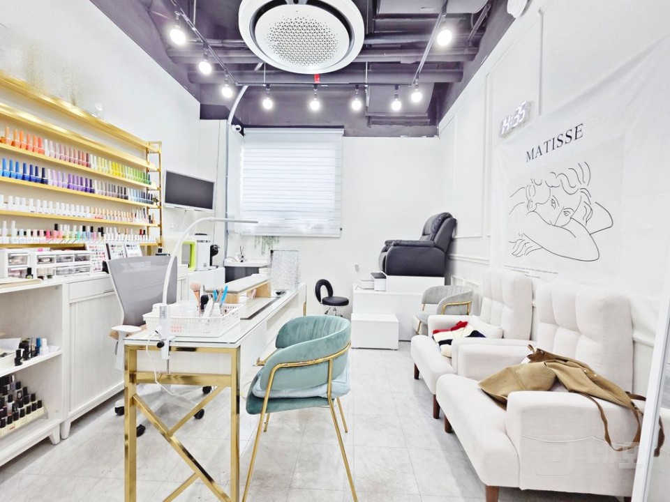 미라클 무권리 월세인 전용5 뷰티샵 인테리어 시스템에어컨 완비 매물의 3번째 사진