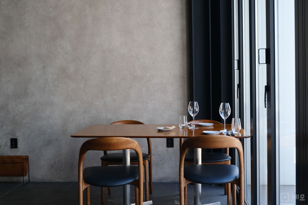 성수동 성수역 역세권, SNS 핫플레이스, 개방감 좋은 요리주점 매물의 1번째 사진