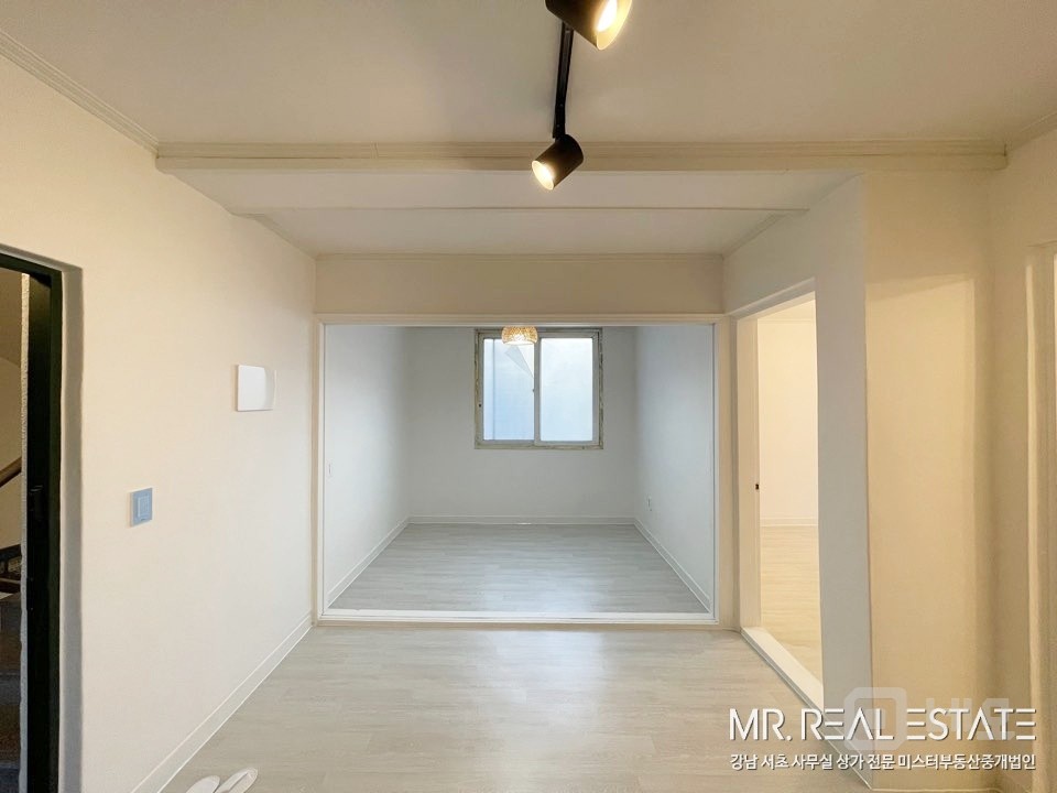 논현초옆.인테리어ACE.사무실.상가.모두환영 매물의 2번째 사진