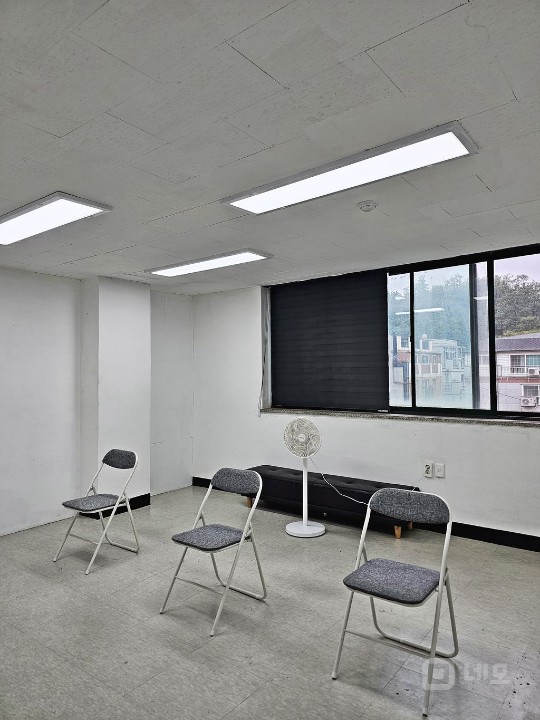 성산동 대로변 가성비 좋은 사무실 임대 매물의 12번째 사진