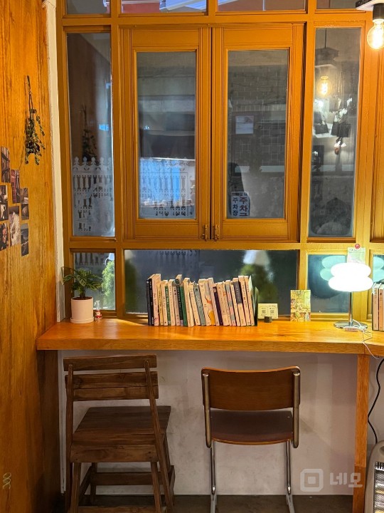 혜화역에서 유일한 북카페 매물의 3번째 사진
