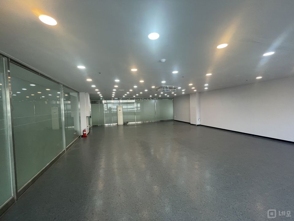 상봉망우역세권 대로변 지하주차장 30p 노출잘되는 사무실 매물의 13번째 사진