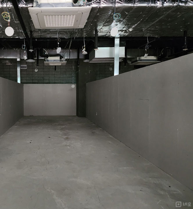 어진동 대로변 위치, 즉시입주가능한 지층 상가 매매 매물의 1번째 사진