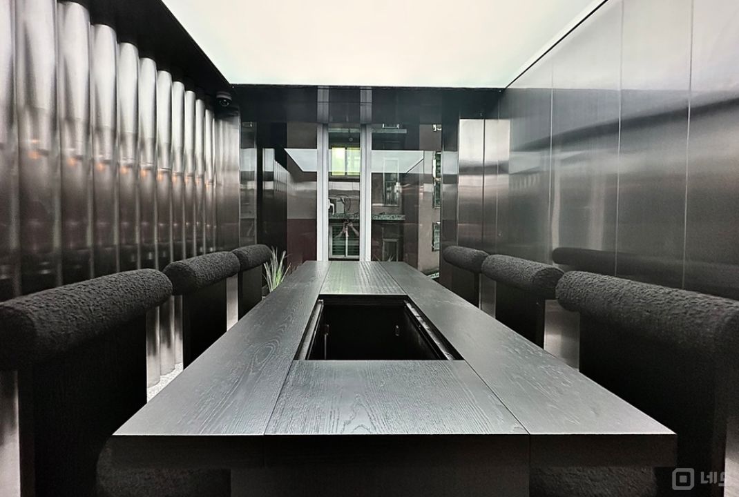 청담동 먹자골목 상가 통임대 매물의 3번째 사진