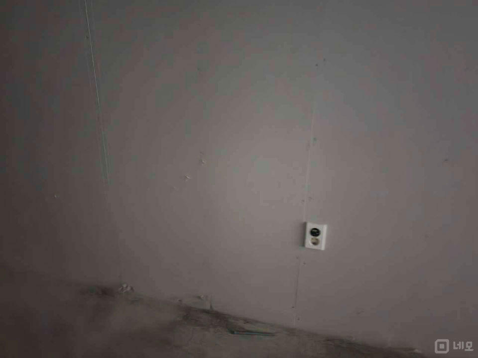 어진동 대로변 위치, 즉시입주가능한 지층 상가 매매 매물의 4번째 사진