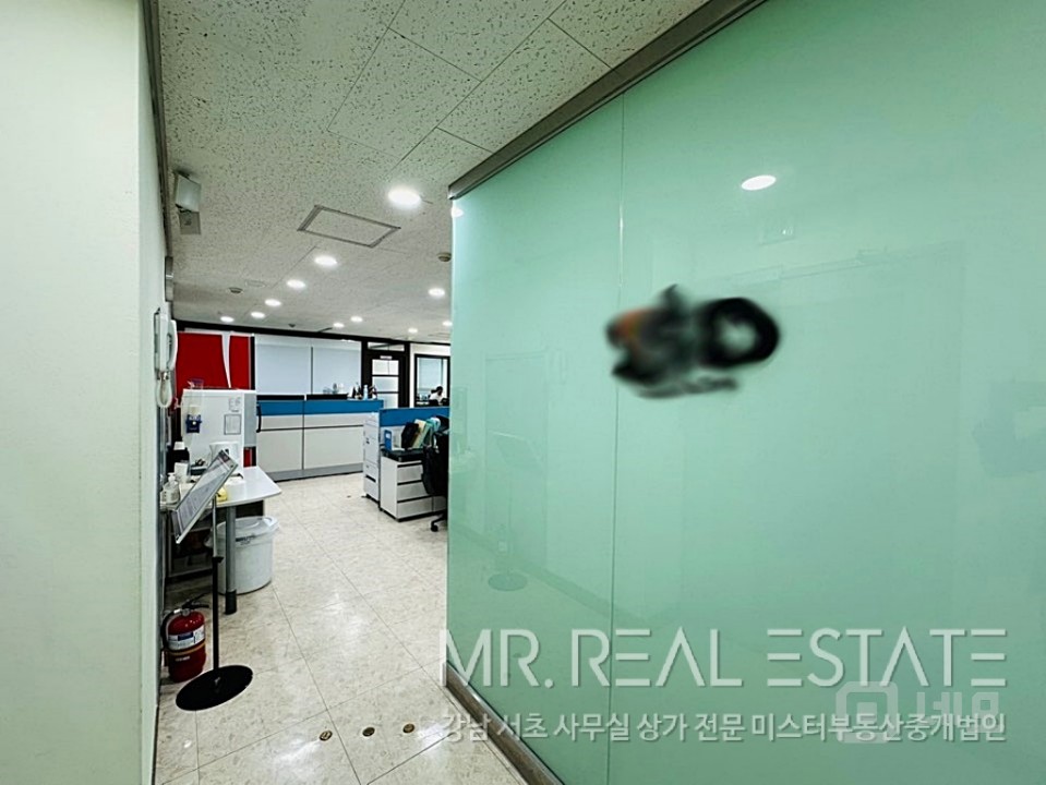 실사진 선릉역 4분 자주식주차 깔끔한사무실 가성비 엘베 매물의 1번째 사진