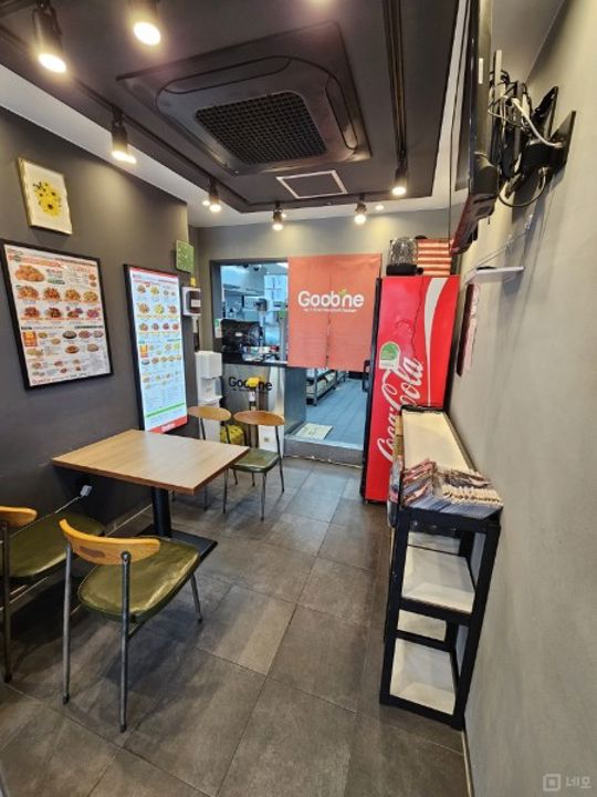 서초구 방배동  접근성 좋은 1층 치킨가게 양도 매물의 1번째 사진