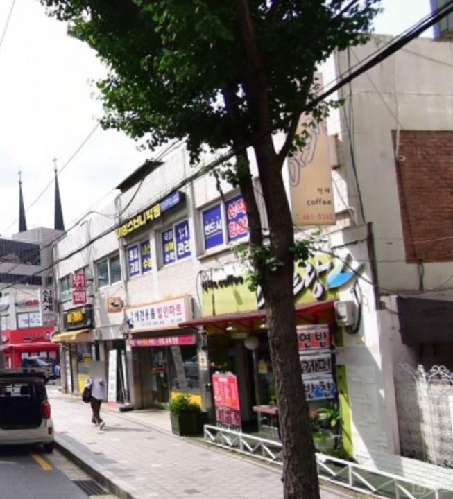 명일동 깔끔한 인테리어 및 시설 반찬가게 매물의 5번째 사진