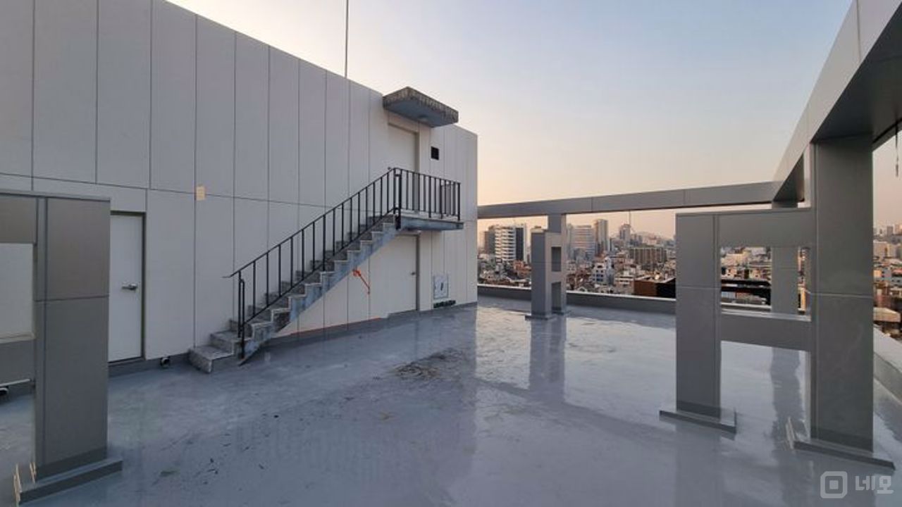 중심 상권, 유동 인구 많은 논현동 공실 매물의 11번째 사진