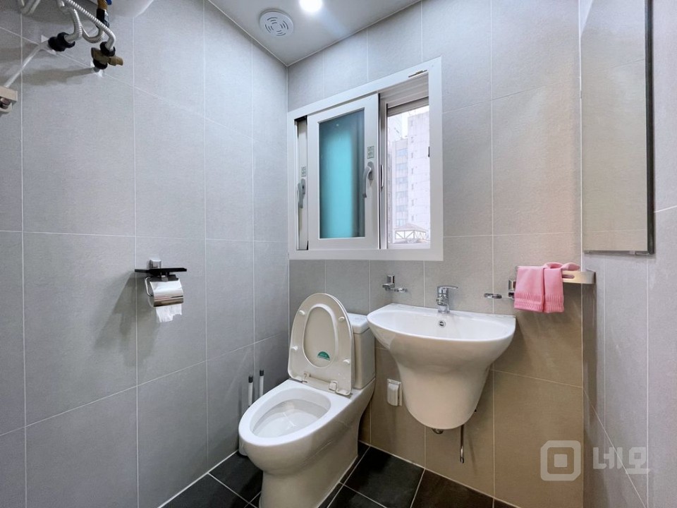 언주역 인근 초역세권 룸3개 및 발코니있는 사무실  매물의 12번째 사진