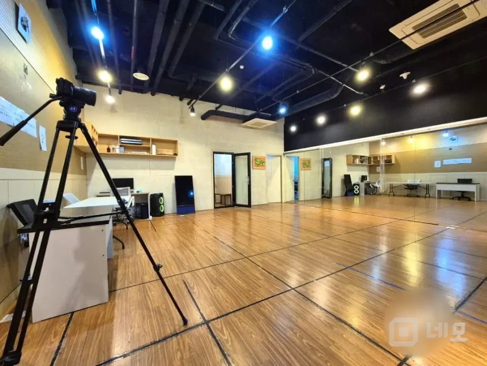 대치동 엔터 사무실 겸 연습실 입니다! 매물의 3번째 사진