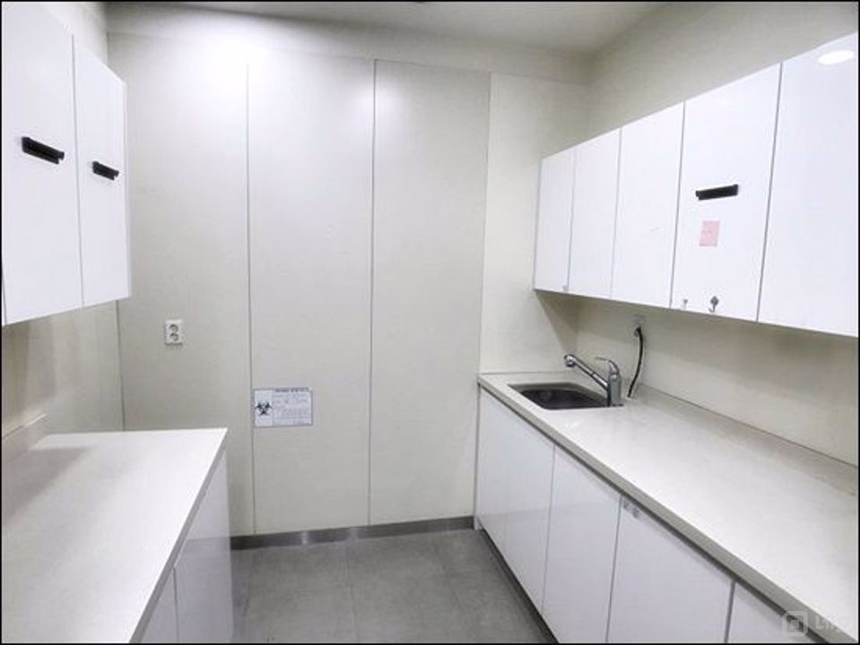 ▣3호선 압구정역 도보 4분 이내 위치! 대로변 인프라 최고급 사무실▣ 매물의 13번째 사진