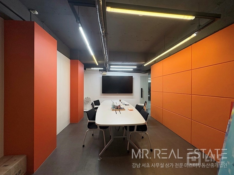 도산대로 이면 가성비ACE사무실 엘베有 단독출입문O 매물의 10번째 사진