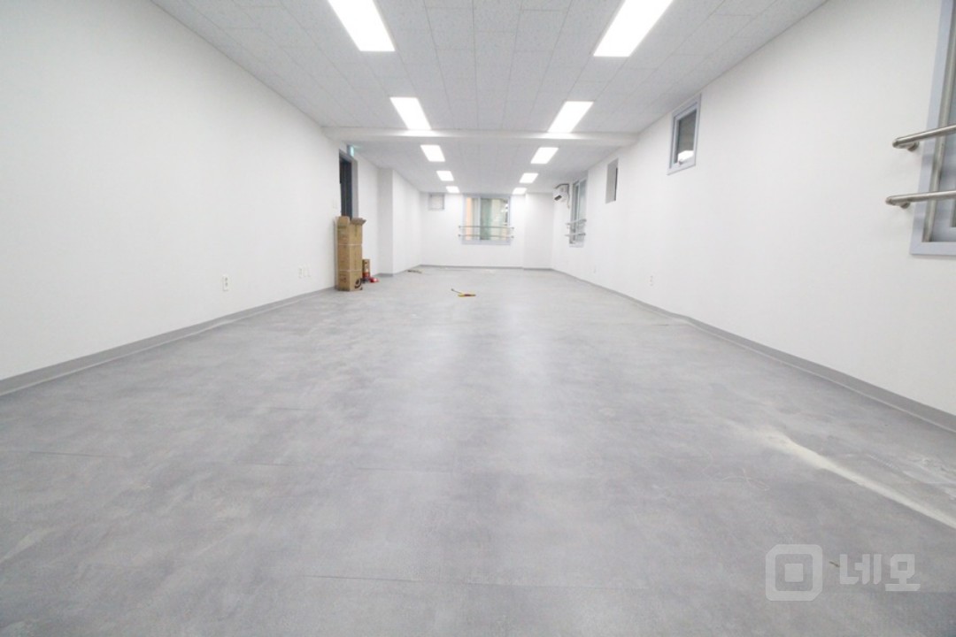 역삼역 도보 가능 올수리된 중소형 사무실 매물의 2번째 사진