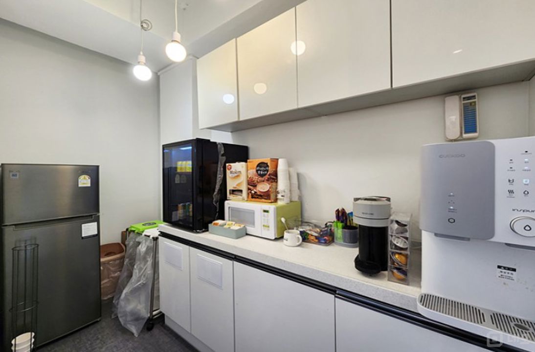 언주역 도보 1분거리 A급 무상 화이트톤인테리어 , 테라스까지 매물의 6번째 사진