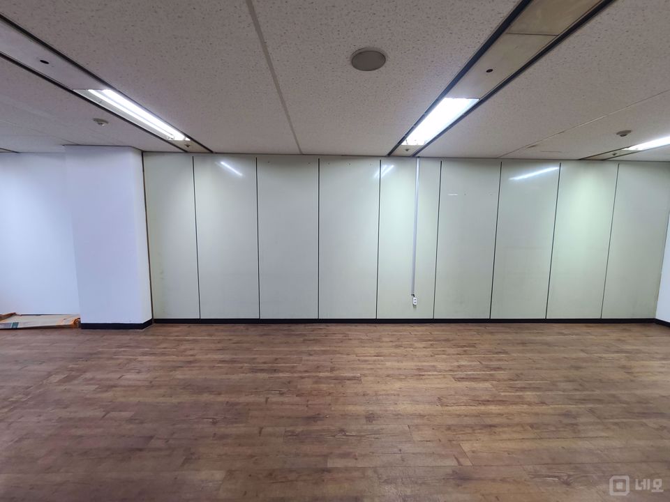 강서농수산물시장 안에 위치한, 주목도 높은 외발산동 사무실 매물의 3번째 사진