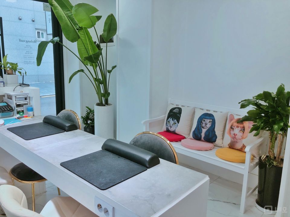 역삼동 깔끔한 인테리어 및 시설 네일샵 매물의 3번째 사진