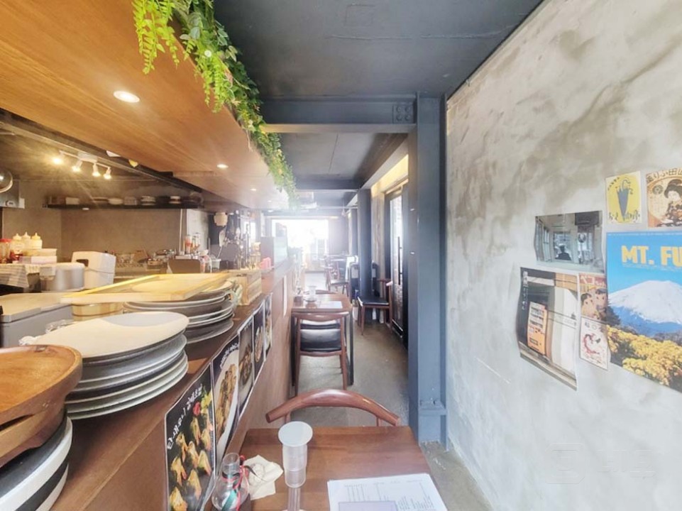 GATE 연남동 미로길 가시성 좋고 인테리어 좋은 1.5층 상가 매물의 4번째 사진