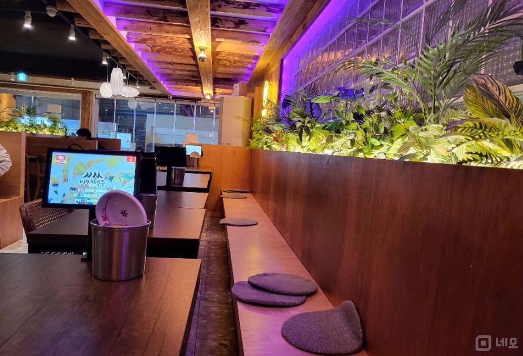 유동 인구 많은, 노량진역 앞 먹자골목에 위치한 1층 호프집 매물의 3번째 사진