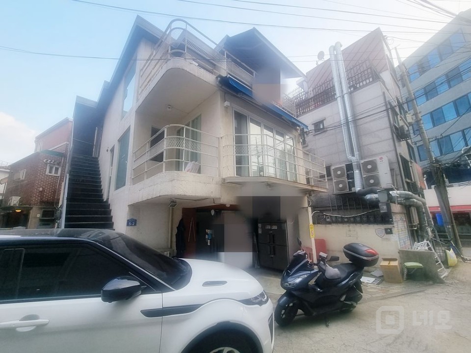 홍대 땡땡거리 빈티지스타일 가성비 좋은 테라스상가사무실!! 매물의 17번째 사진