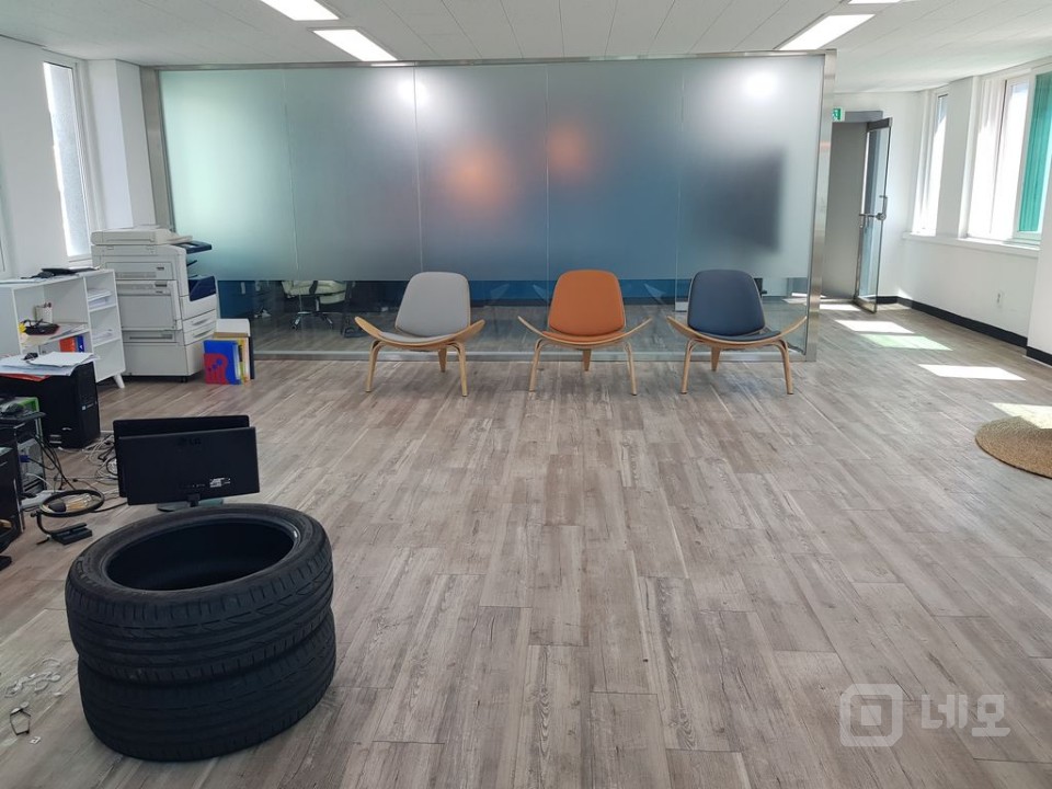 평수대비월세저렴내부칸막이완전깔끔법인사무실로 중랑구에이만한거못찾음 매물의 3번째 사진