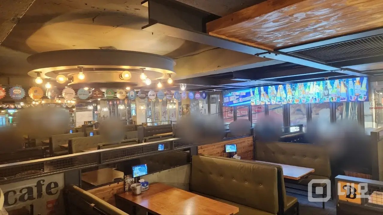 신정네거리역 4번 출구 바로앞!! 30초 역세권 !! 매물의 1번째 사진