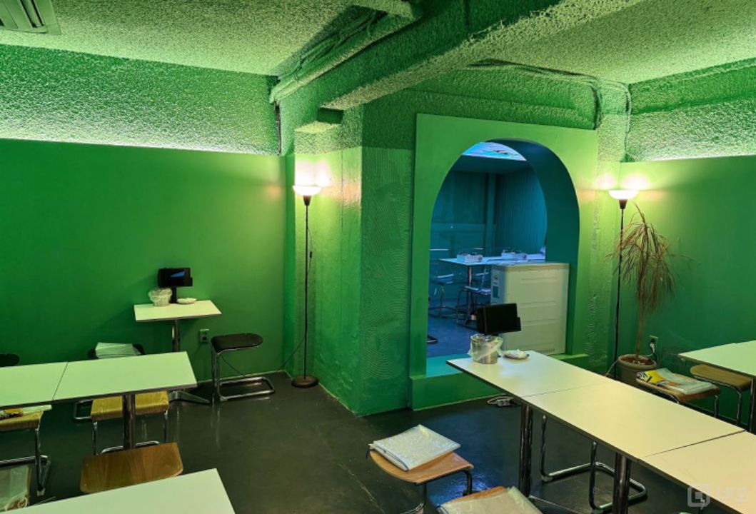 번화가 상권, 압구정로데오거리 2층 칵테일바 매물의 3번째 사진