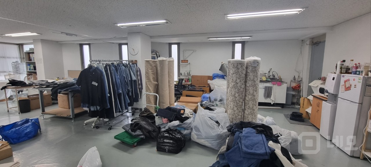 신당역 2호선 4분거리 3층 사무실,주차가능, 엘리베이터 있음 매물의 4번째 사진