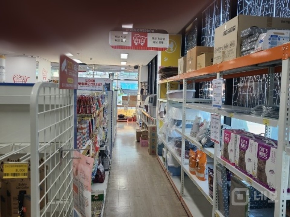 대로변 1층 코너자리입니다 매물의 3번째 사진