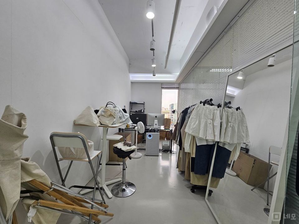 한개층 단독사용. 역세권. 인테리어 깔끔 매물의 4번째 사진