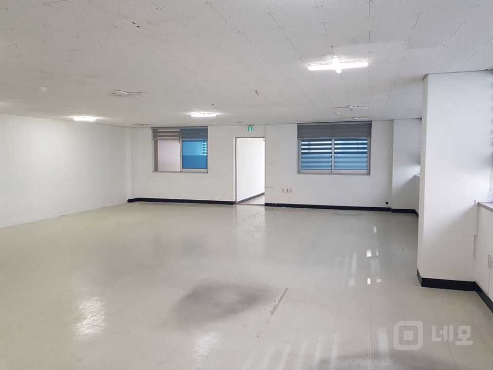 역세권내부칸막이주차편리 탁트인사무실 법인사무실로 강추 매물의 2번째 사진