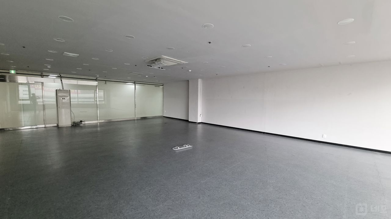 상봉망우역세권 대로변 지하주차장 30p 노출잘되는 사무실 매물의 4번째 사진