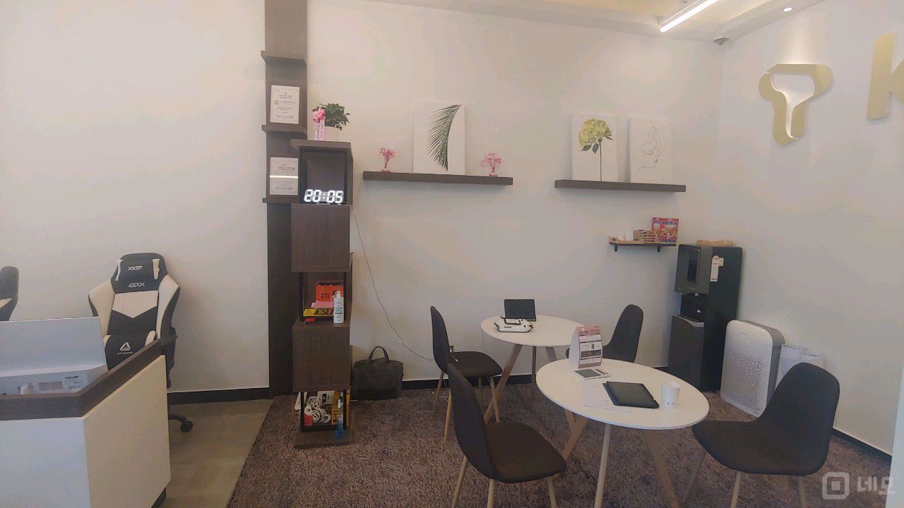 정발산역 인근에 위치한 대로변 핸드폰 매장 매물의 4번째 사진