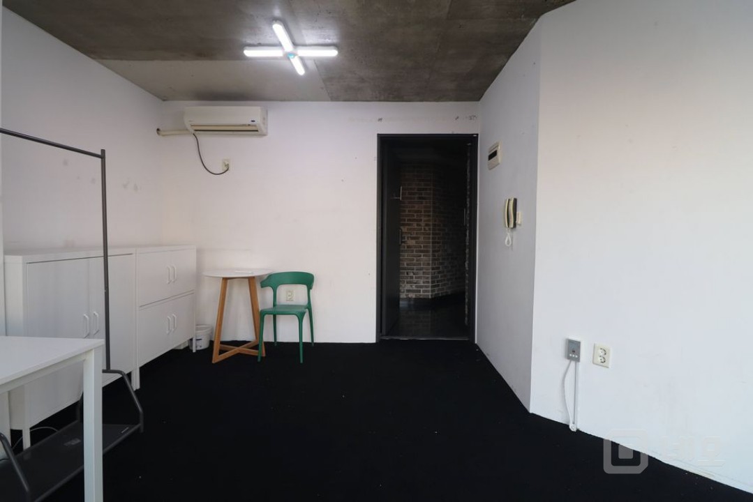 경의선책거리가 보이는 공방추천 소형 사무실 작업실 매물의 7번째 사진