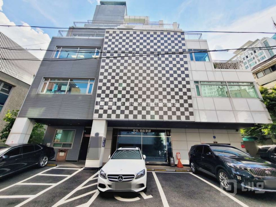 <임대> 합정역 역세권  주차3대 인테리어최상 룸3 매물의 2번째 사진