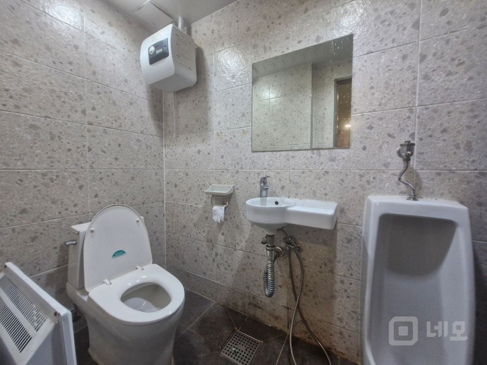 🔥 강남 핵심 번화가 3층, 인기 맛집 위 상권 시너지 최강 입지! 매물의 11번째 사진