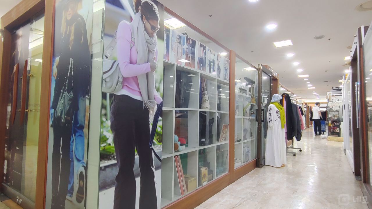 반포동 초역세권, 다양하게 이용 가능한 의류판매점 매물의 4번째 사진