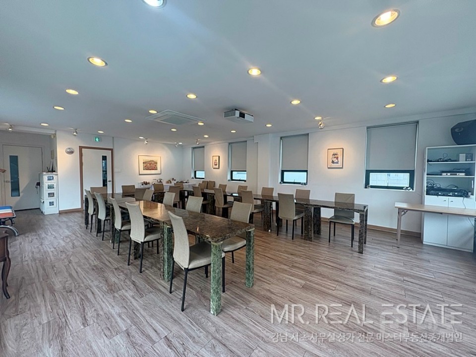 도산공원 대로면 코너 가성비甲 뷰맛집 매물의 10번째 사진