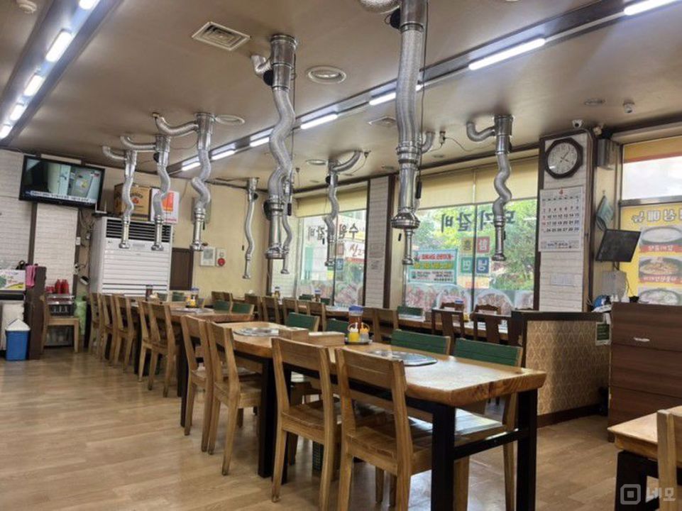 하계역 역세권, 다수의 대단지 아파트 단지 사이, 단골고객 많은 고깃집 매물의 3번째 사진
