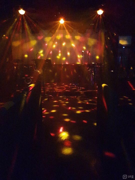 인테리어 완비된 신정동 라이브 카페 매물의 2번째 사진