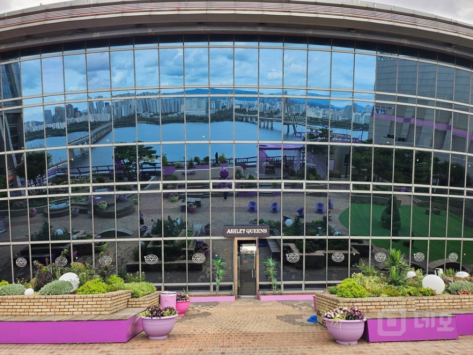애슐리 퀸즈 강변점 자리 하늘공원뷰, 통창뷰, 식당가 매물의 5번째 사진