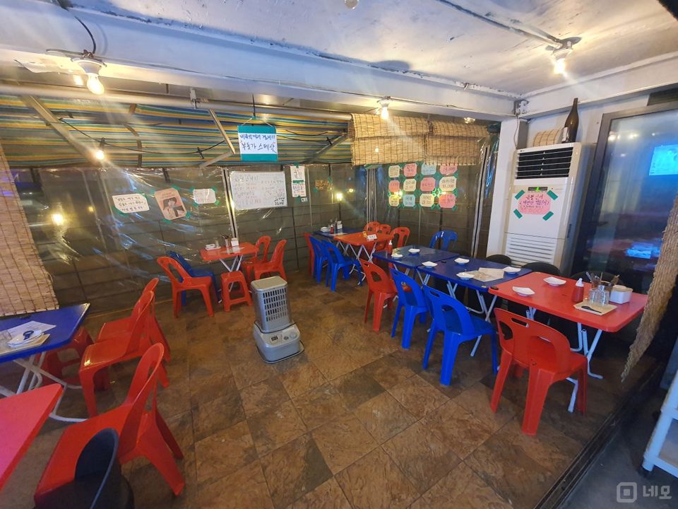 논현동 강남구청역 역세권, 시설,인테리어 완비, 매출 상승중인 실내포차 매물의 1번째 사진