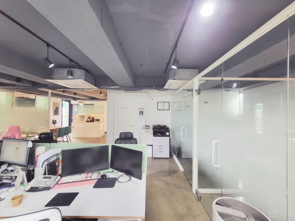 강남구청역 가까운 특급 인테리어 디자인 사무공간 테라스는 덤 매물의 7번째 사진