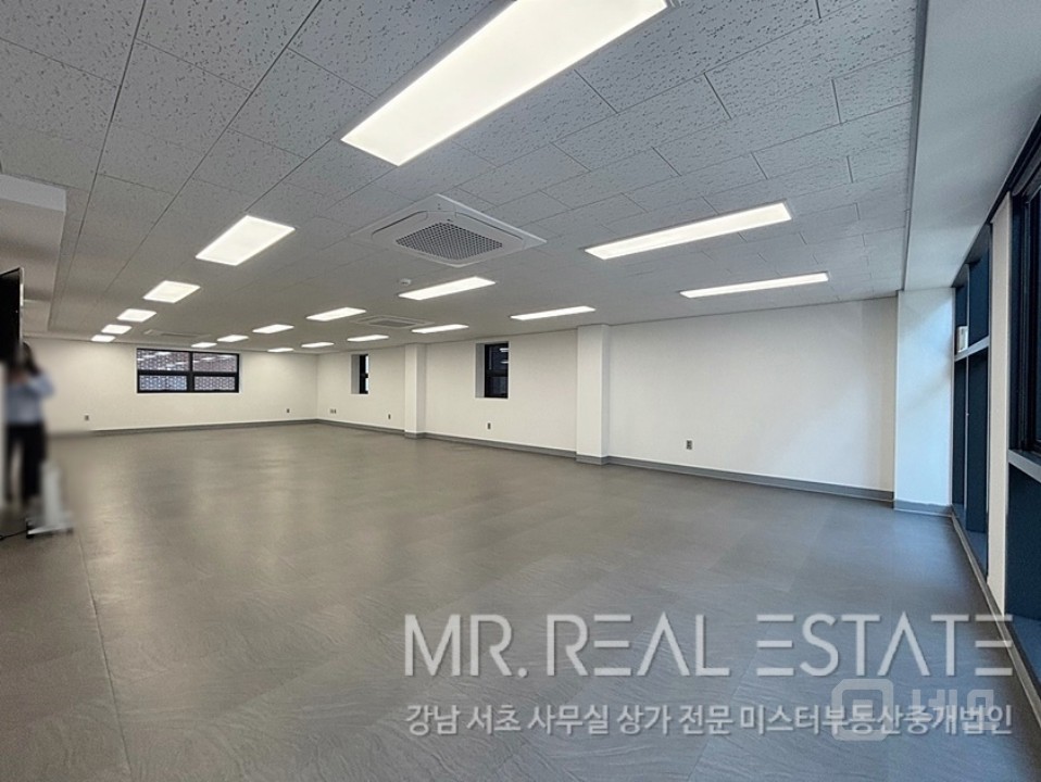 신논현인근 역세권 화이트톤S급인테리어.무료1대 매물의 8번째 사진