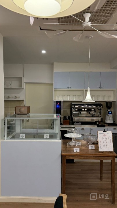 문래동 채광 좋은 카페 매물의 4번째 사진