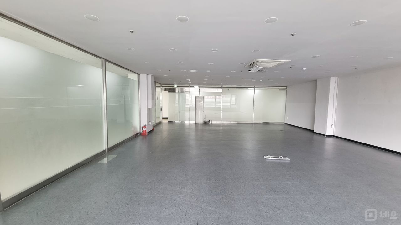 상봉망우역세권 대로변 지하주차장 30p 노출잘되는 사무실 매물의 9번째 사진