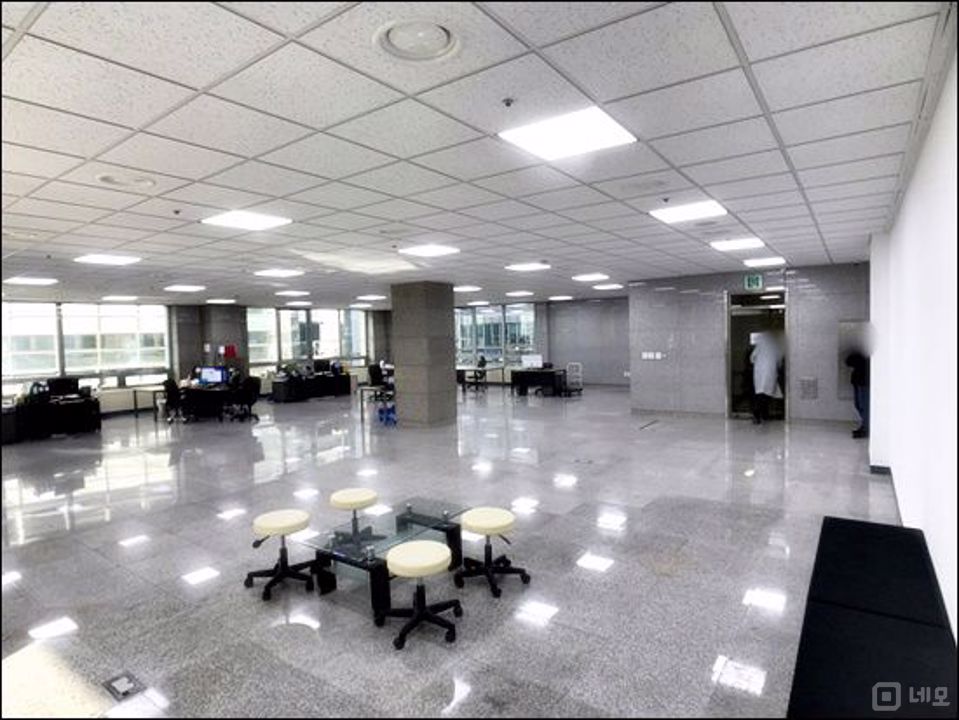 ▣3호선 압구정역 도보 4분 이내 위치! 대로변 인프라 최고급 사무실▣ 매물의 5번째 사진