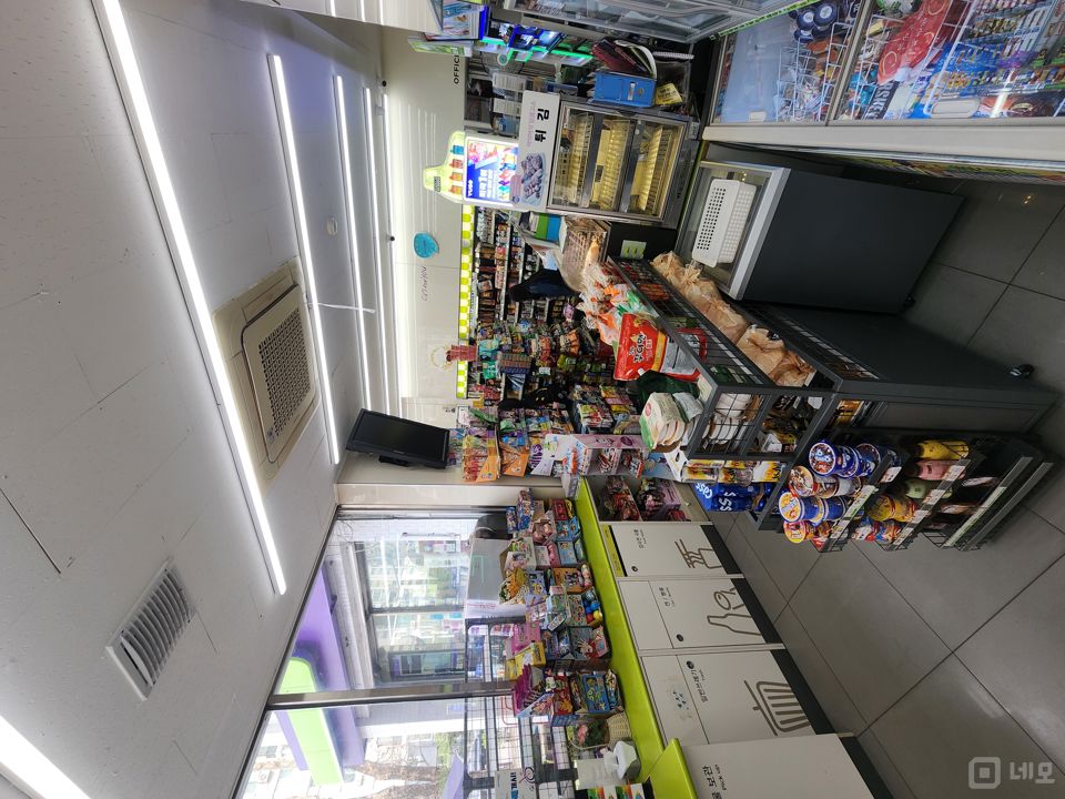 대로변 코너 1층, 주목도 높은 역세권 여의도동 편의점 매물의 3번째 사진
