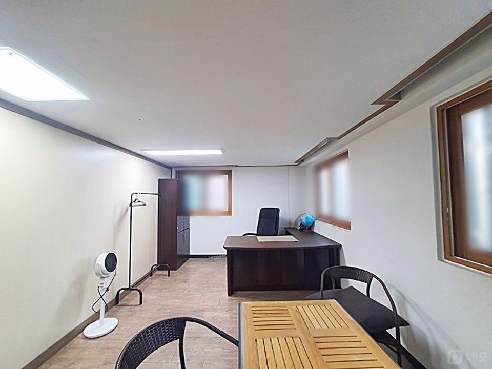 ♣ 합정역 도보5분 36평! 위치좋고 내부깔끔한 가성비 최고사무실!! 매물의 8번째 사진